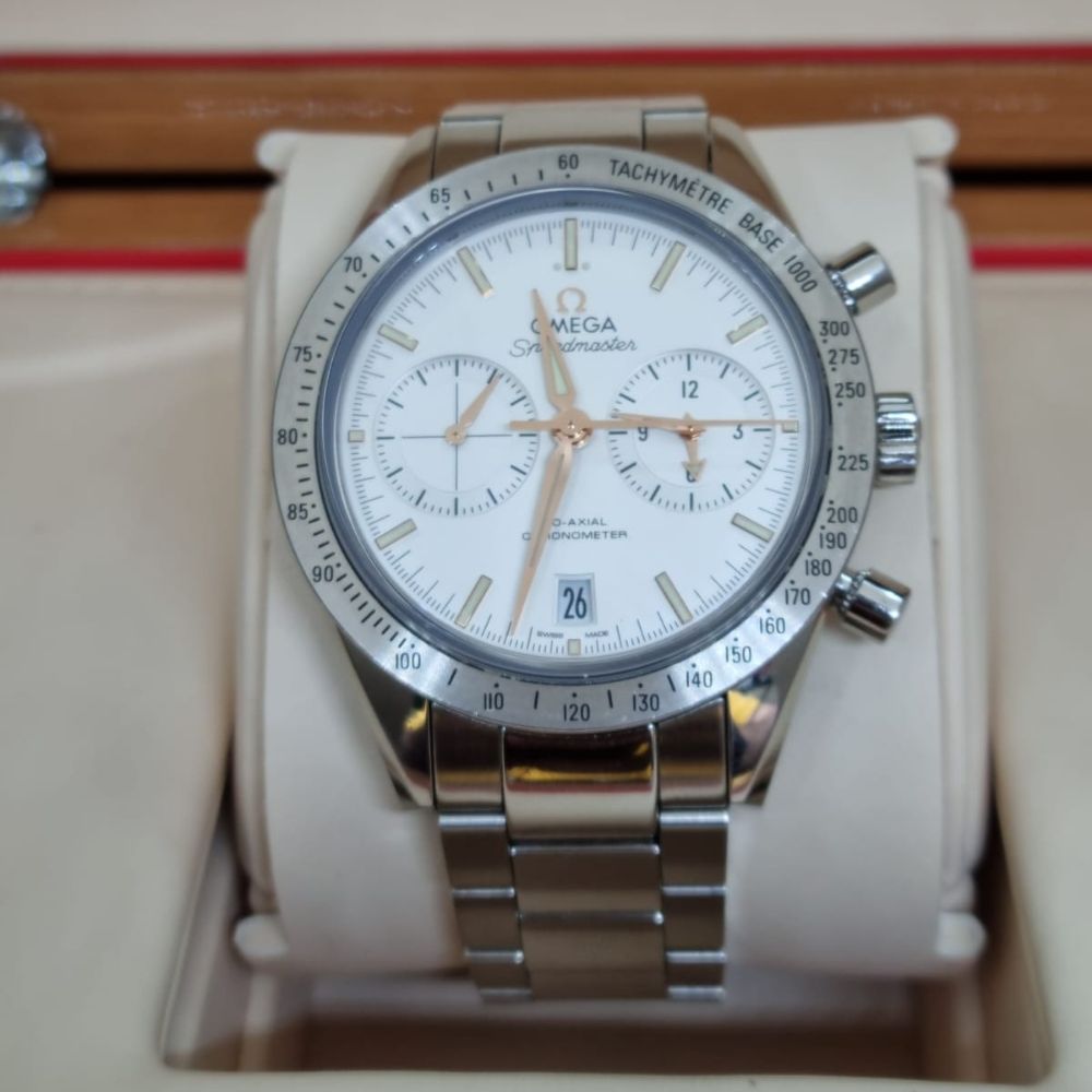 Omega SPEEDMASTER GMT24